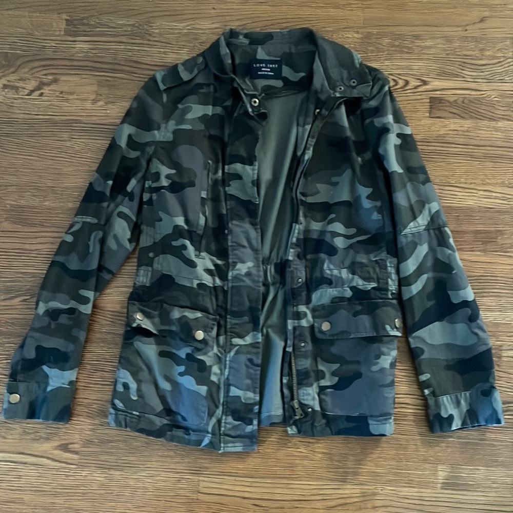 Camo utility jacket size medium